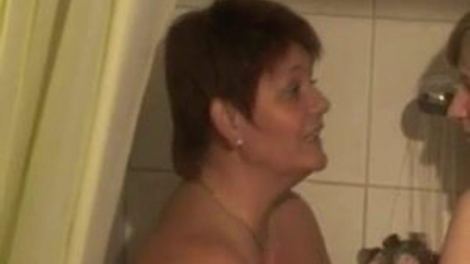 iki bi-kız duş alıyor: bedava lezbiyen porno video 76 - xhamster izle 2 bi-kız, xhamster'da bedava seks için tüp sevişme film sahnesini duş alıyor, Alman lezbiyen, annenin otoriter koleksiyonuyla fuck & bbw pornografi film dizileri