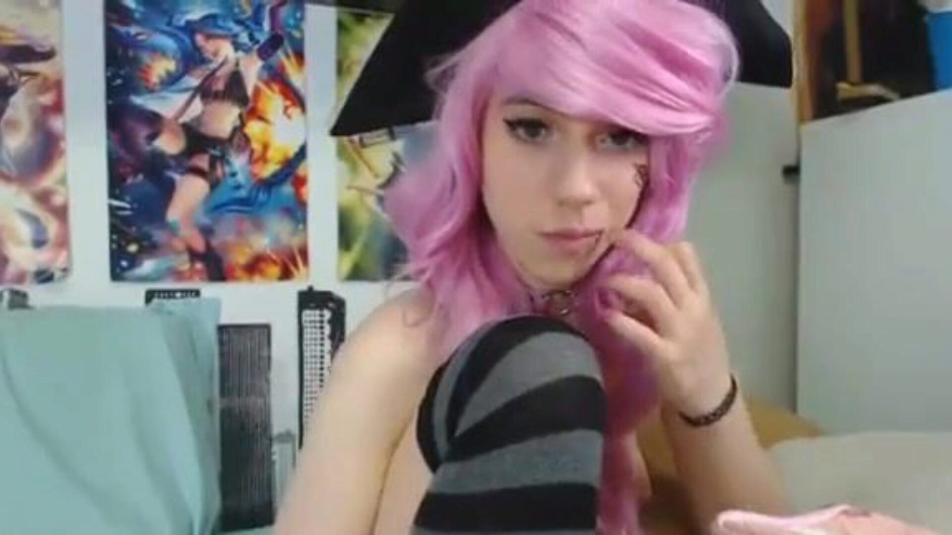 Lana as a Pink Pirate masturbates with viewer managed hook-up plaything