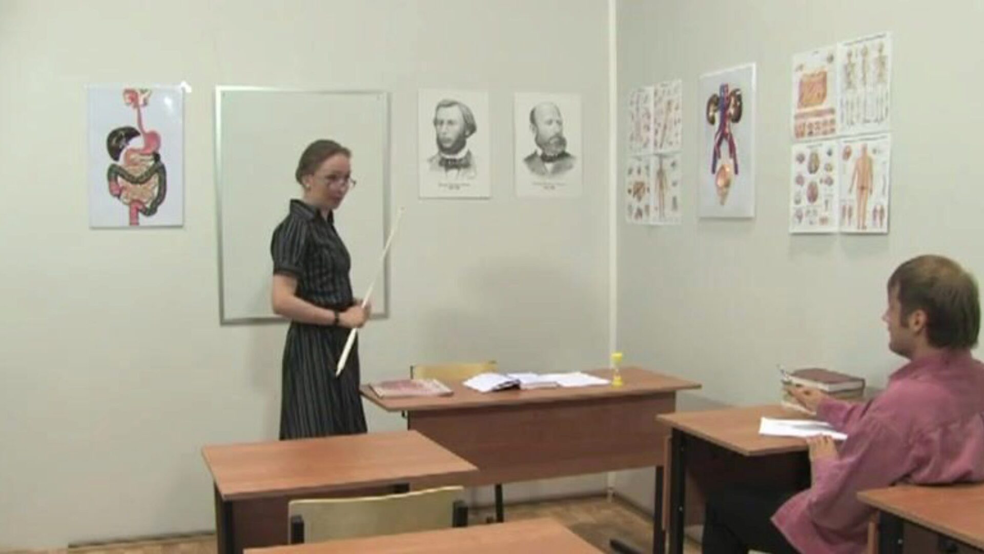 rosyjski starszy profesor 12 - elena (lekcja anatomii)