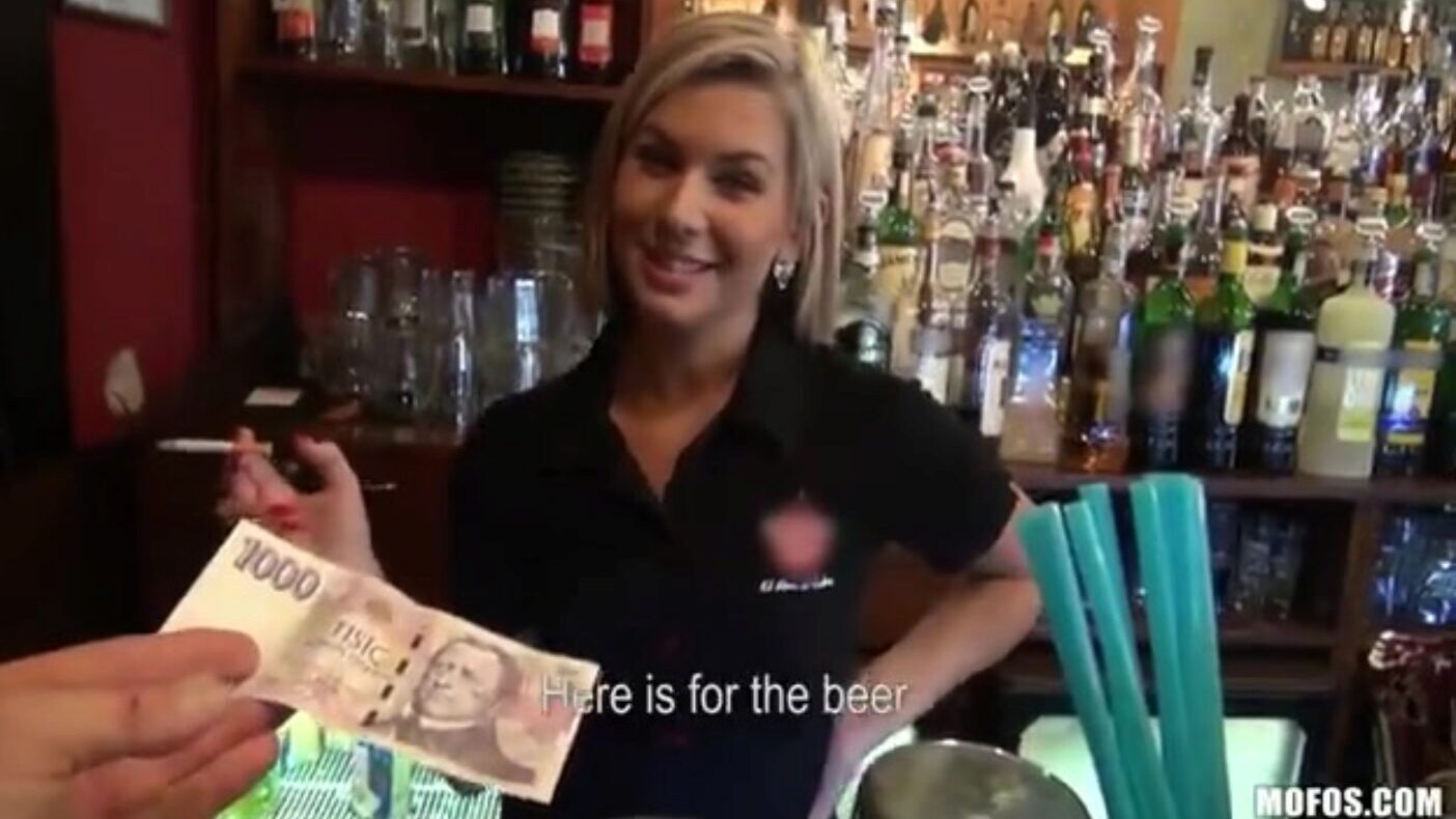la splendida bionda barista viene convinta a fare sesso al lavoro la splendida bionda barista viene convinta a fare sesso al lavoro