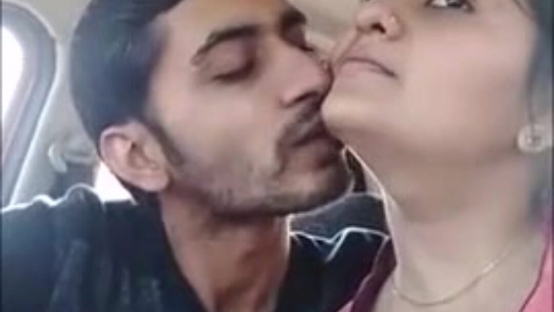 suloinen intialainen pari rakastelu
