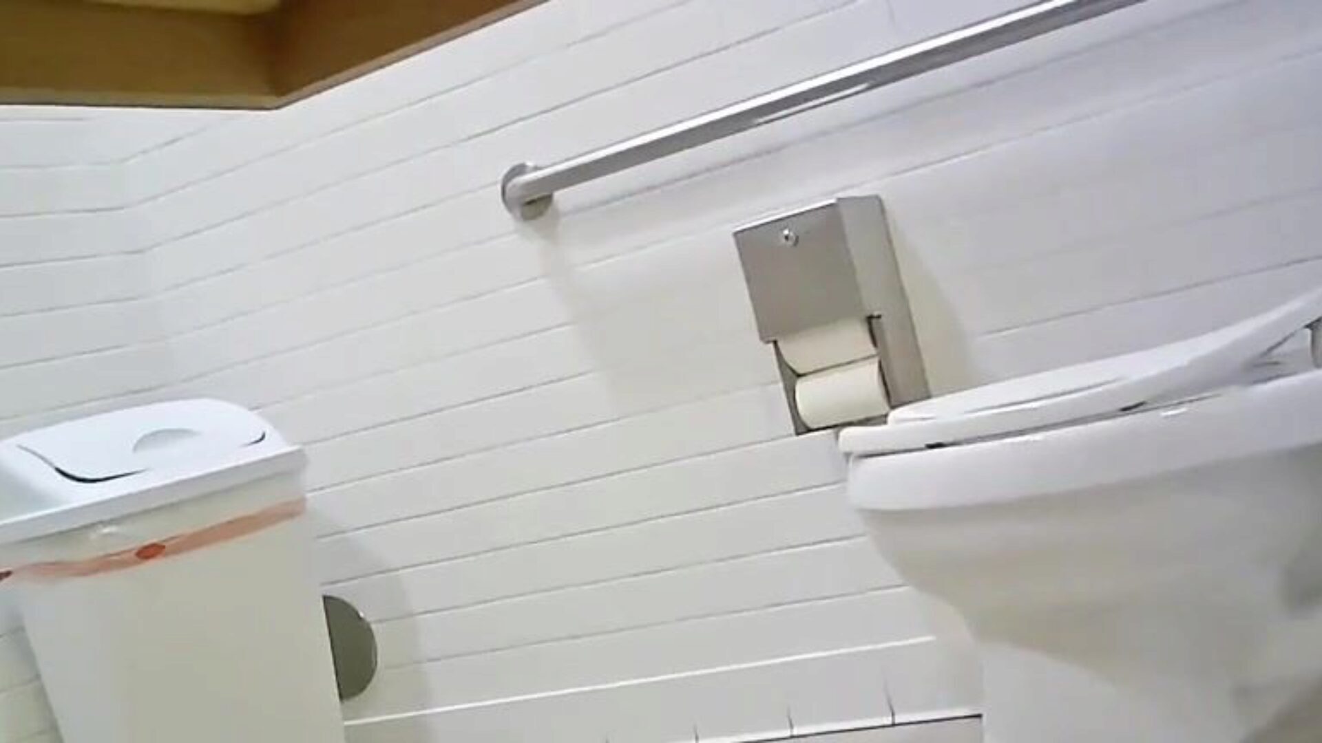 caméra de toilette cachée - fit hotty ideal gazoo regarde celle-ci, dis-moi ce que tu en penses; p '