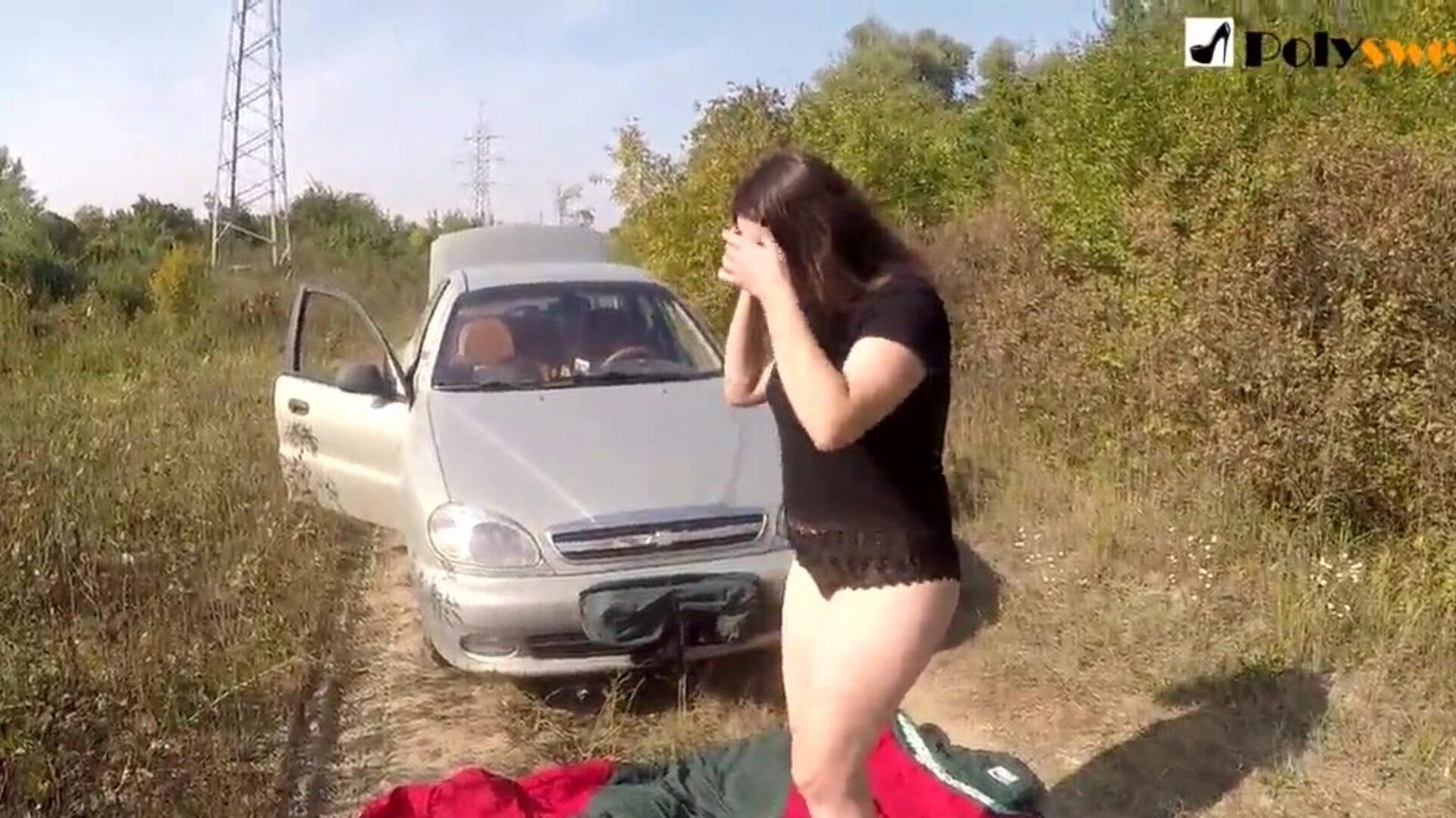 offentlig onani flicka jag blev fångad av en bil i början av videon)