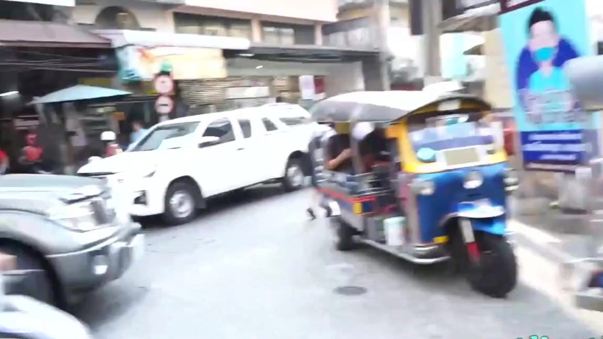 tuktukpatrol巨乳タイの可愛い人が拾ってばかげて犯された