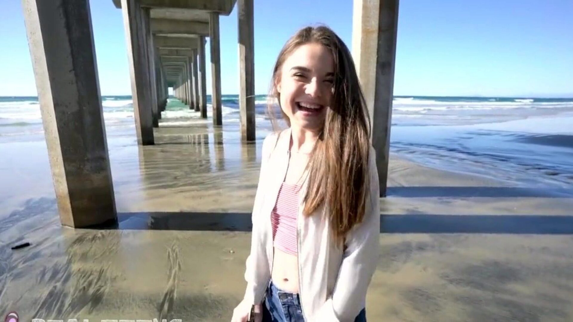 Настоящие тинки - новая девушка Megan Marx развлекается на пляже