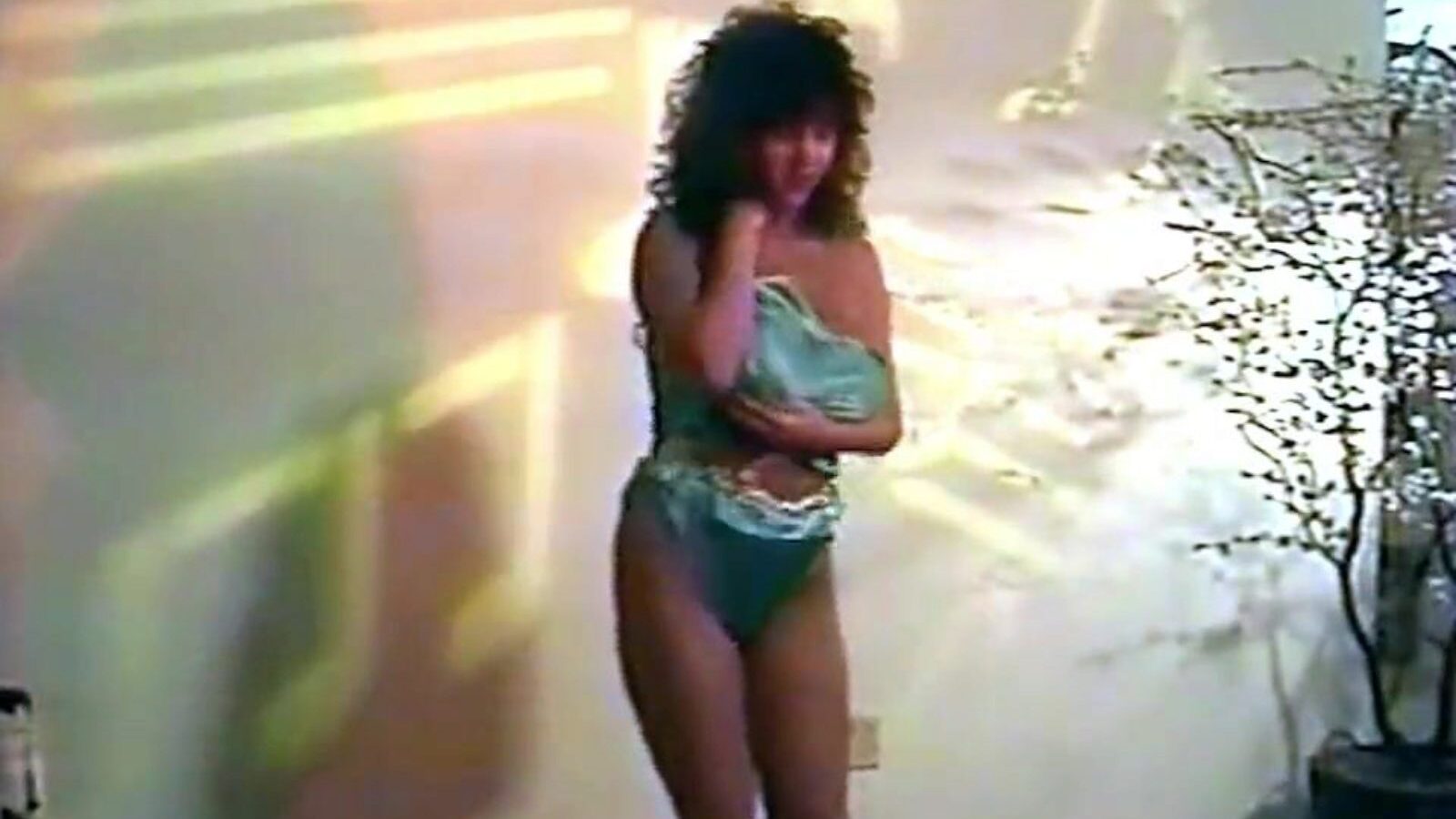 obsesja - taniec striptizu w bieliźnie z lat 80-tych i obsesja na punkcie zegarka - taniec striptizu w bieliźnie z lat 80-tych z dużymi cyckami film na xhamster - ostateczna baza danych z brytyjskimi cyckami typu free-for-all, duże klipy pornograficzne w jakości HD